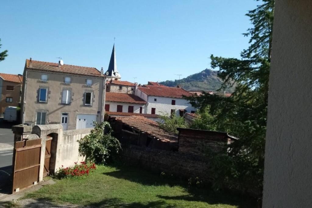 Chez Fabienne T1 Apartment Le Breuil-sur-Couze Exterior photo